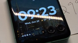 Mint
													Motorola Razr (2025) - Total by Verizon, Green, 256 GB, 8 GB, photo 2 of 9