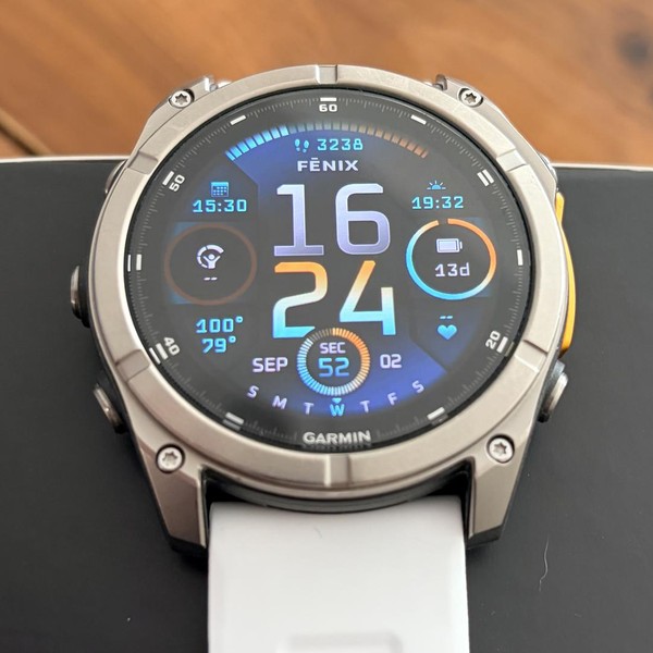 Garmin Fenix 8 - Titanium, AMOLED