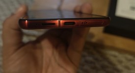 Mint
													Motorola Razr Ultra (2025) - Unlocked, PANTONE Rio Red, 1 TB, 16 GB, photo 5 of 9