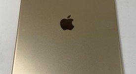 Good
													Apple iPad Pro 12.9" 1st Gen 2015 - Unlocked, Gold, 256 GB, A1652, 1st Gen 2015, photo 3 of 7