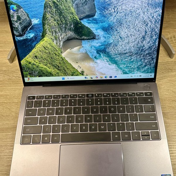 Huawei MateBook X Pro - 256 GB, Gray, 8 GB, Intel Core i5