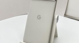 Good
													Google Pixel 8a - Unlocked, Porcelain, 128 GB, 8 GB, GKV4X, Sub-6 5G, photo 3 of 6