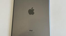 Mint
													Apple iPad Air - Unlocked, Gray, 16 GB, photo 3 of 7