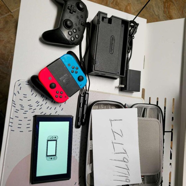 Nintendo Switch - 32 GB, Red & Blue