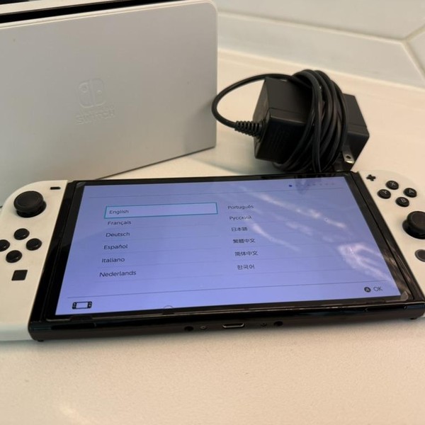 Nintendo Switch - OLED - 64 GB, White