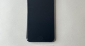 Good
													Apple iPhone SE 2nd Gen 2020 - Unlocked, Black, 64 GB, A2275, photo 1 of 7