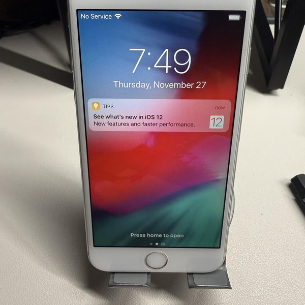 Apple iPhone 6 - Unlocked, 64 GB, Silver, A1586