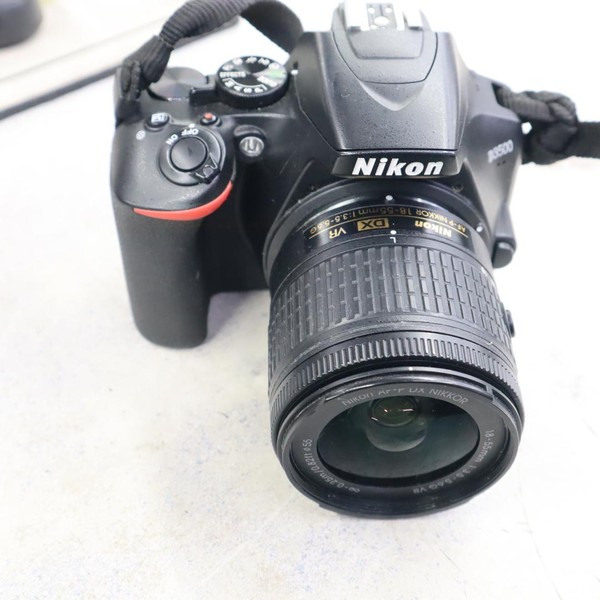 Nikon D3500