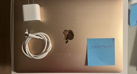 Good
													MacBook Air 2020 - 13" - I7, Gold, 1 TB, 16 GB, photo 1 of 2
