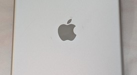 Good
													Apple iPad 5th Gen - Wi-Fi, Silver, 32 GB, A1822, photo 3 of 3