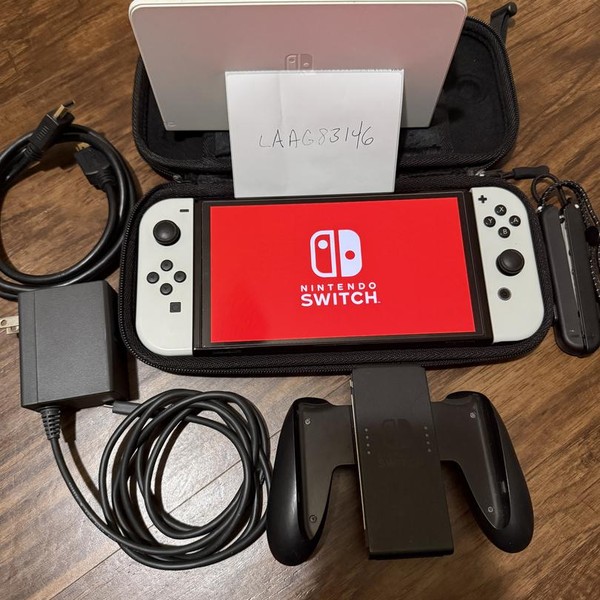 Nintendo Switch - OLED - 64 GB, White