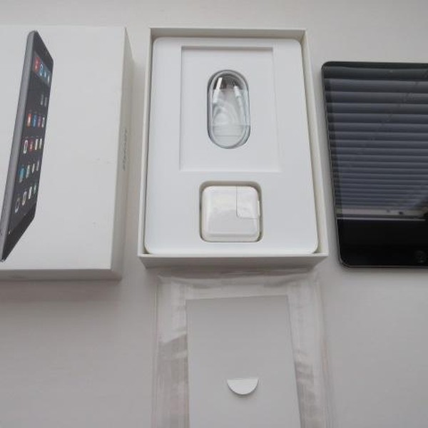 Apple iPad Mini 2 Retina - Wi-Fi, 16 GB, Black