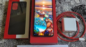Mint
													OnePlus 8T - Unlocked, Green, 256 GB, 12 GB, photo 1 of 9