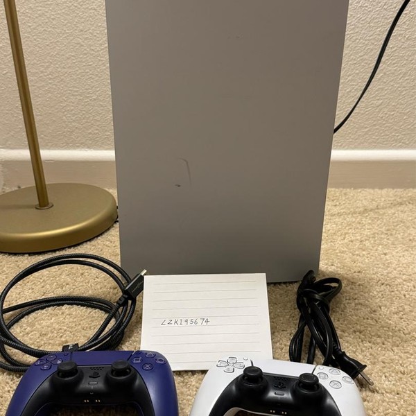 PlayStation 5 Standard Edition (2020) - 825 GB, White, Standard Edition