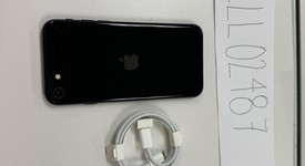 Mint
													Apple iPhone SE 3rd Gen 2022 - Unlocked, Midnight, 64 GB, A2595, photo 3 of 8