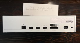 Mint
													Xbox Series S (2020) - White, 512 GB, photo 4 of 9