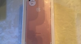 New
													Apple iPhone 7 - Xfinity, Rose Gold, 32 GB, A1660, photo 1 of 6