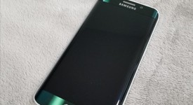 Good
													Samsung Galaxy S6 edge - Unlocked, Green, 64 GB, SM-G9250, photo 4 of 6