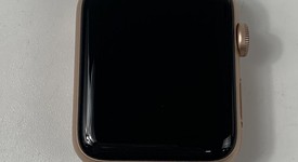 Good
													Apple Watch Series 3 42mm - Gold, A1859, Aluminum - GPS, photo 3 of 8