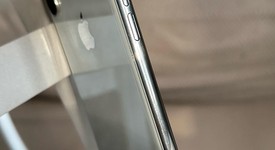 Fair
													Apple iPhone Xs - Unlocked, Silver, 64 GB, A1920, photo 5 of 7