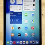 Fair Apple iPad Air (5th Gen) - Unlocked, 256 GB, Gray, A2589
