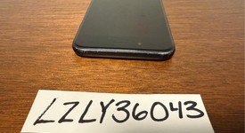 Good
													Apple iPhone SE 2nd Gen 2020 - Unlocked, Black, 64 GB, A2275, photo 4 of 6