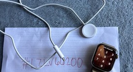 Mint
													Apple Watch Series 8 45mm - Unlocked, Gold, A2774 - Cellular, Stainless, photo 3 of 10