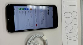 Mint
													Apple iPhone SE 3rd Gen 2022 - Unlocked, Midnight, 64 GB, A2595, photo 4 of 7
