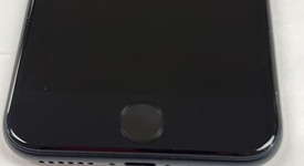 Mint
													Apple iPhone SE 3rd Gen 2022 - Unlocked, Midnight, 64 GB, A2595, photo 4 of 7