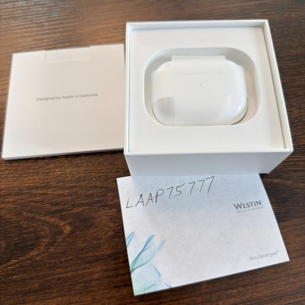 Apple AirPods Pro 2 - Lightning