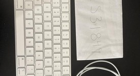Used
													Apple Magic Keyboard, photo 1 of 3