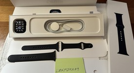 Good
													Apple Watch Series 8 41mm - Unlocked, Midnight, A2772 - Cellular, Aluminum, photo 6 of 6