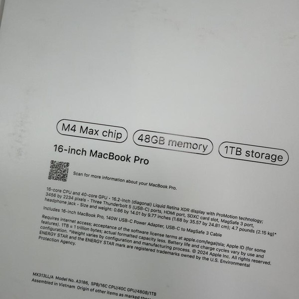 MacBook Pro 2024 - 16 inch - Apple M4 Max 16-core, Space Black, 1 TB, 48 GB