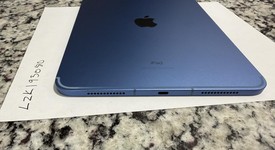 Mint
													Apple iPad 10th Gen - Unlocked, Blue, 64 GB, A2757, photo 4 of 7