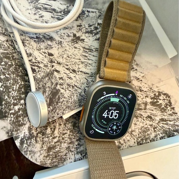 Apple Watch Ultra 2 49mm - Unlocked, Natural, A2986