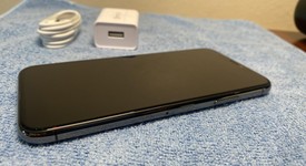 Mint
													Apple iPhone Xs - Unlocked, Gray, 64 GB, A1920, photo 3 of 7