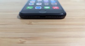 Fair
													Apple iPhone SE 3rd Gen 2022 - Unlocked, Midnight, 64 GB, A2595, photo 3 of 15