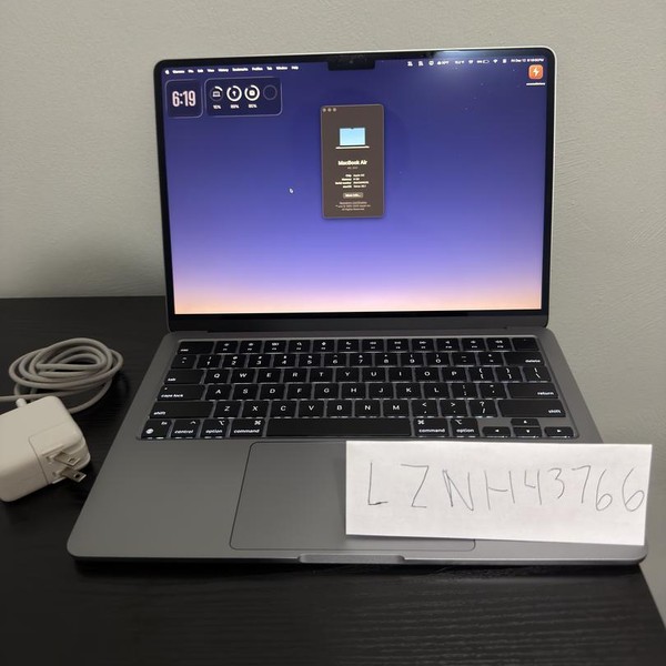 MacBook Air 2022 (M2) - 13 inch - 256 GB, Silver, 8 GB, Apple M2