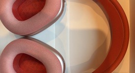 Used
													Apple AirPods Max USB-C - Orange, photo 4 of 6