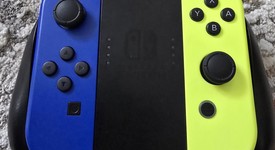 Good
													Nintendo Switch - Red & Blue, 32 GB, photo 4 of 9