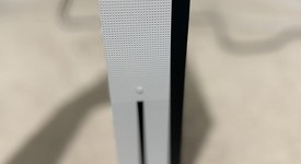 Mint
													Xbox One S (2016) - White, 1 TB, All Digital Edition, photo 3 of 6