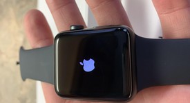 Mint
													Apple Watch Series 3 42mm - Gray, A1859, Aluminum - GPS, photo 4 of 6