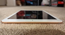 Mint
													Apple iPad 6th Gen - Wi-Fi, Gold, 32 GB, A1893, photo 5 of 8