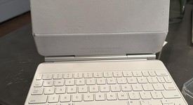 Mint
													Apple iPad Pro 11" 4th Gen 2022 - Unlocked, Silver, 256 GB, photo 4 of 8