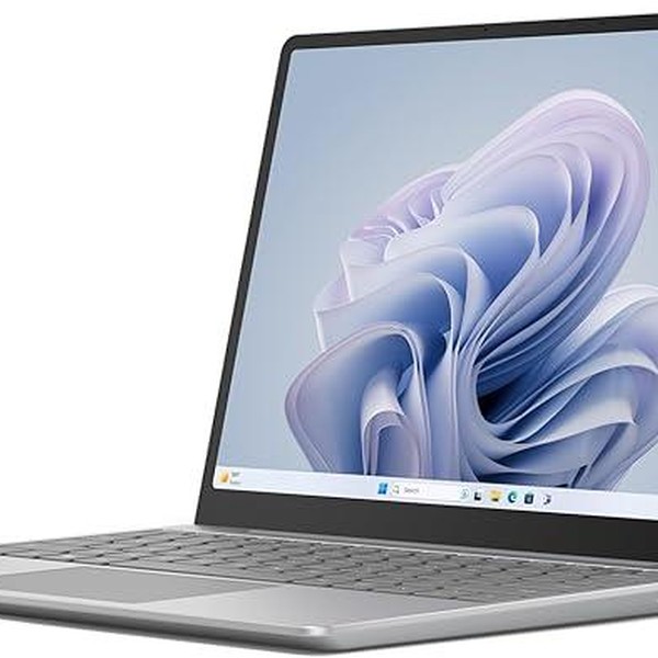 Microsoft Surface Laptop Go 3 - 256 GB, Platinum, 16 GB, Intel Core i5