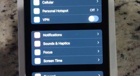 Mint
													Apple iPhone 14 Pro - Verizon, Gold, 128 GB, A2650, photo 5 of 7