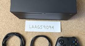 Mint
													Xbox Series X (2020) - Black, 1 TB, standard, photo 3 of 5