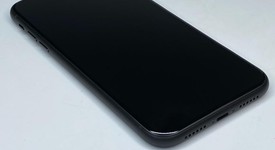 Good
													Apple iPhone Xr - Verizon, Black, 64 GB, A1984, photo 4 of 6