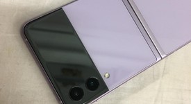 Fair
													Samsung Galaxy Z Flip3 5G - Unlocked, Lavender, 128 GB, 8 GB, SM-F711U1, photo 3 of 7