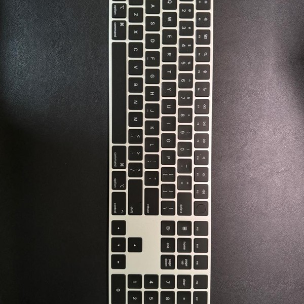 Apple Magic Keyboard - Touch ID and Numeric Keypad - Black